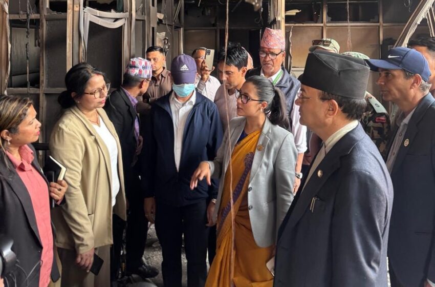  वनमन्त्री ठकुरी र सांसद गौतमद्वारा जडिबुटी प्रशाेधन केन्द्रकाे निरीक्षण