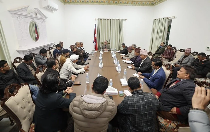  भूकम्प पीडितलाई अस्थायी घर निर्माण गर्न एकमुस्ट ५० हजार दिने प्रधानमन्त्रीको घोषणा