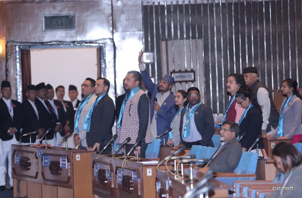  रास्वपा–राप्रपाका सांसद फेरि पनि संसद् बैठक बहिष्कार गर्दै बाहिरिए